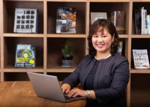 芳川ユミプロフィール写真